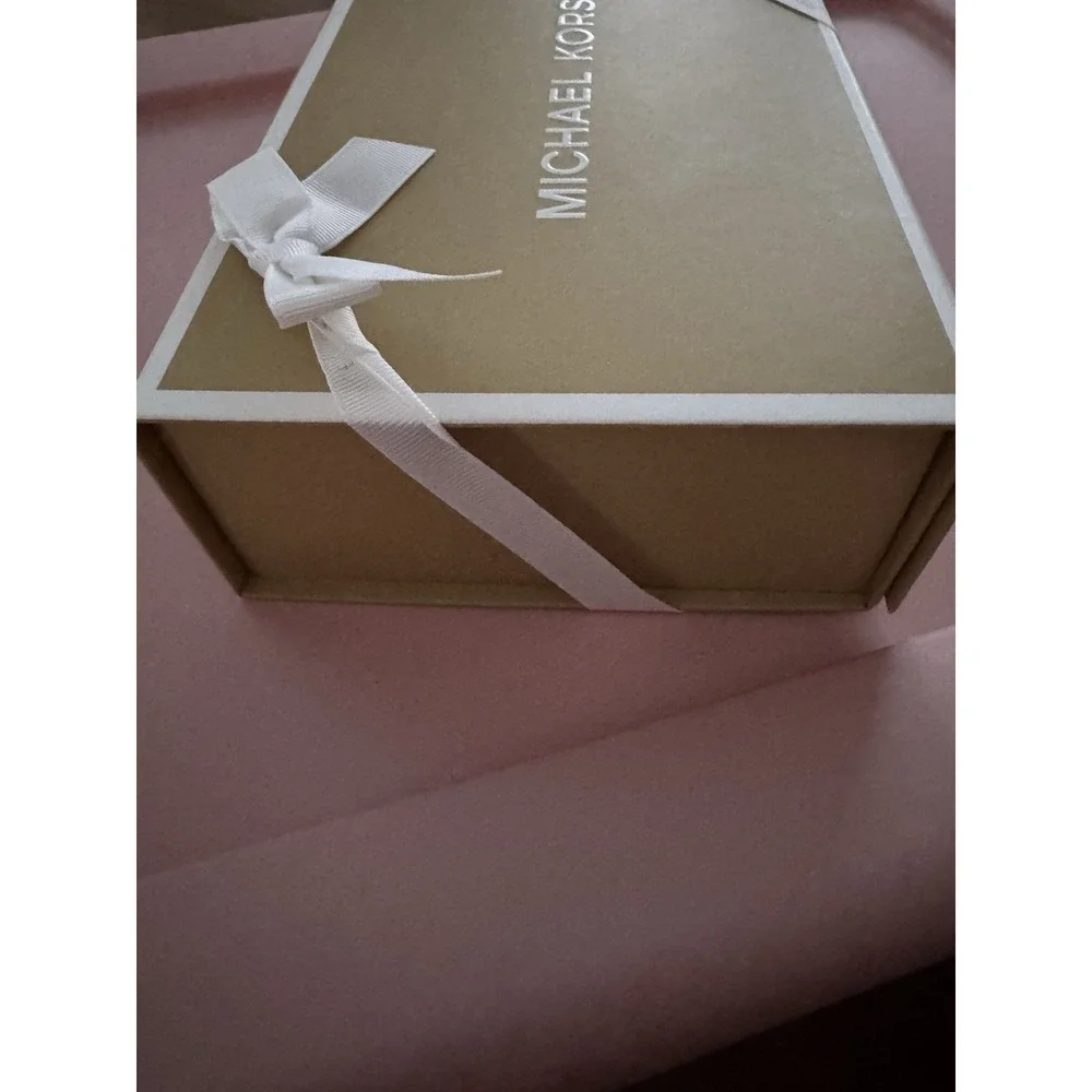 The Unbranded Brand new also
